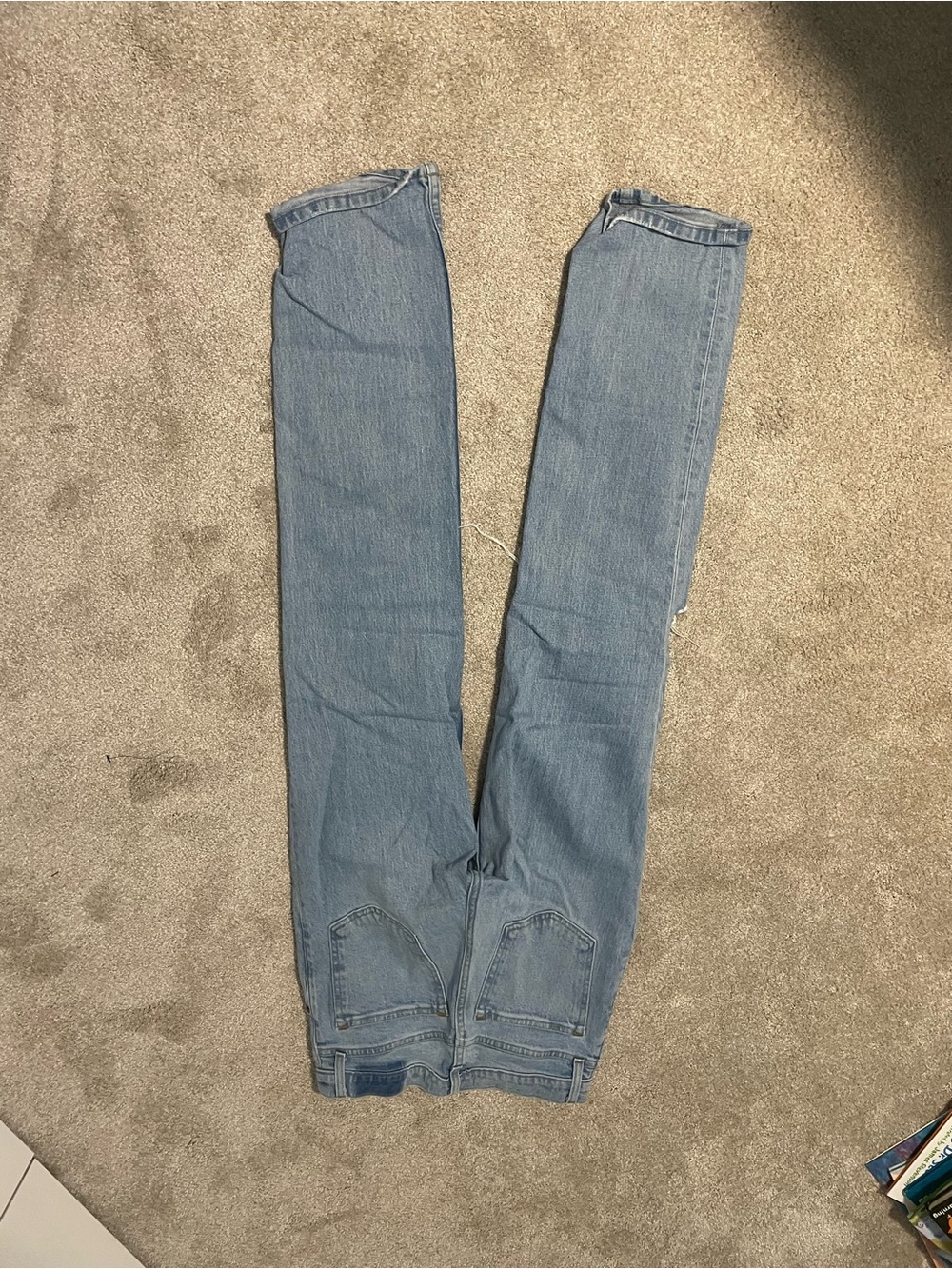 Abercrombie women’s straight leg Light Blue Distressed Jeans 4L - Picture 3 of 3